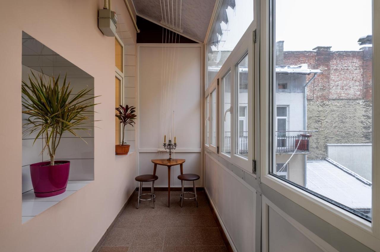 Noviy Svit 4 Apartments Lviv Luaran gambar